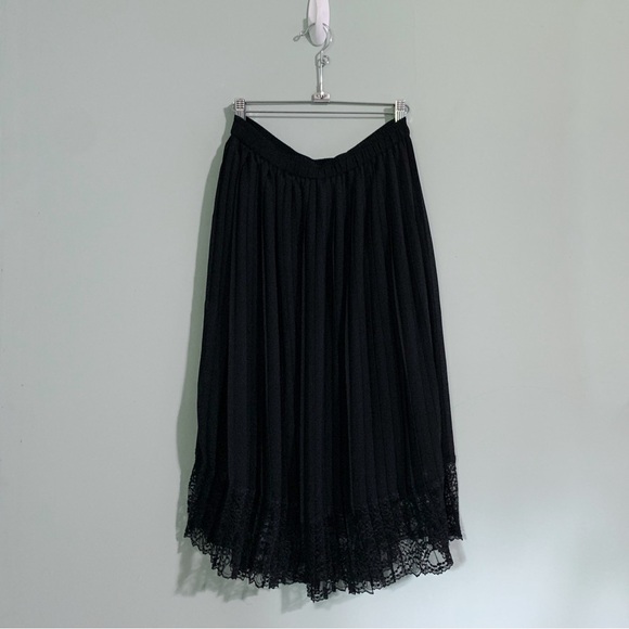 CLUB MONACO lace trim pleated midi skirt - Picture 13 of 13